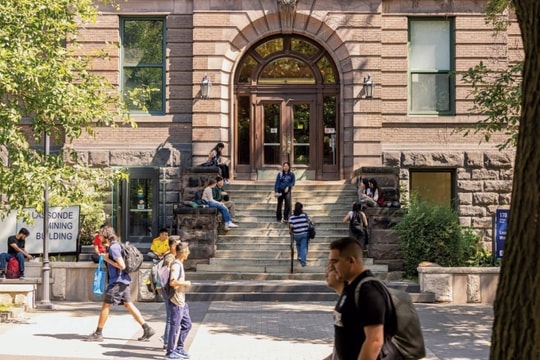 Du học sinh đến Canada sụt giảm kỷ lục