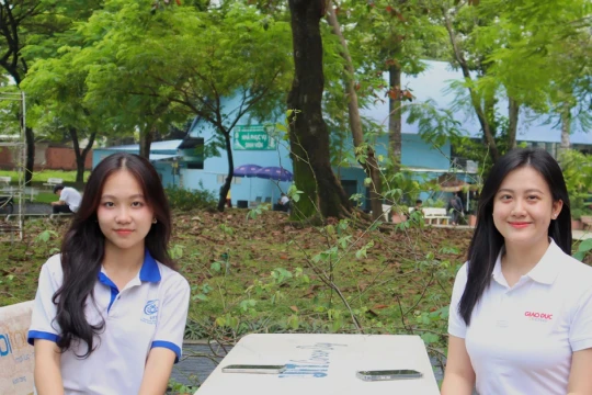 Gặp gỡ nữ sinh là đại biểu trẻ tuổi nhất Đại hội Đảng bộ TPHCM lần thứ I