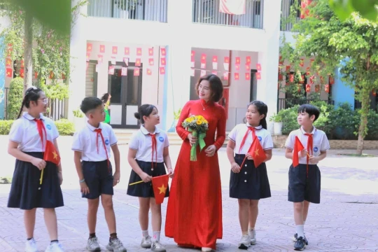 Giáo viên cao cấp phải có bằng thạc sĩ: Quy định cần thiết và phù hợp Giáo viên cao cấp phải có bằng thạc sĩ: Quy định cần thiết và phù hợp