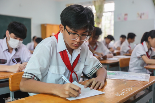 Dự kiến trung tâm dạy thêm phải công khai danh sách học sinh
