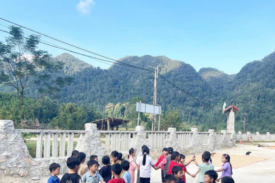 Xóa điểm trường lẻ kiến tạo chất lượng giáo dục vùng cao Tuyên Quang