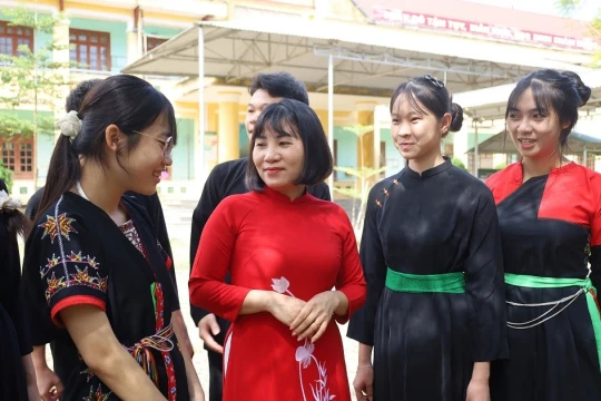 Cô giáo trường nội trú tâm huyết với học trò vùng cao
