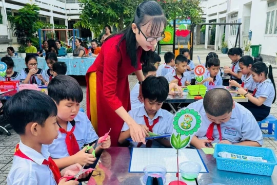 Quy định về tính phụ cấp ưu đãi cho nhà giáo nghỉ thai sản? Quy định về tính phụ cấp ưu đãi cho nhà giáo nghỉ thai sản?