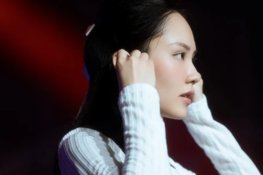 Hoa hậu Mai Phương ra mắt album đầu tay, chính thức lấn sân ca hát