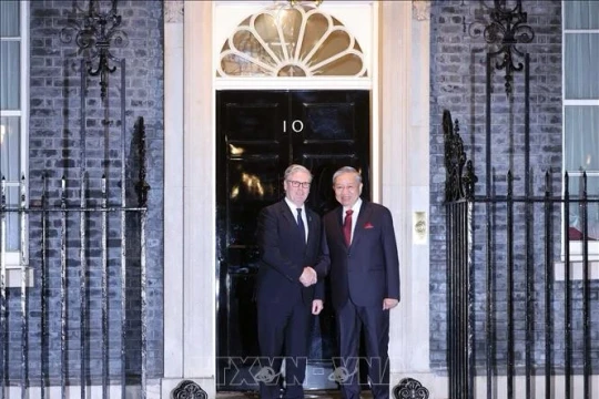 Thủ tướng Anh chủ trì Lễ đón chính thức và hội đàm với Tổng Bí thư Tô Lâm