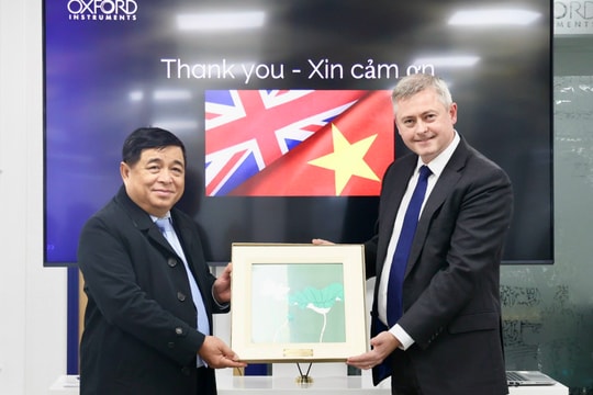 Khuyến khích Oxford Instruments hợp tác, nghiên cứu và chuyển giao công nghệ bán dẫn tại Việt Nam Khuyến khích Oxford Instruments hợp tác, nghiên cứu và chuyển giao công nghệ bán dẫn tại Việt Nam