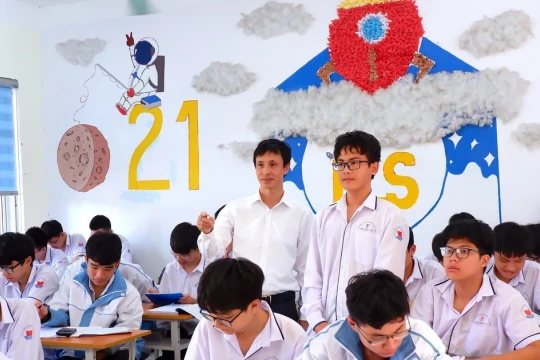 Người thầy truyền cảm hứng, giúp học sinh chinh phục đấu trường quốc tế