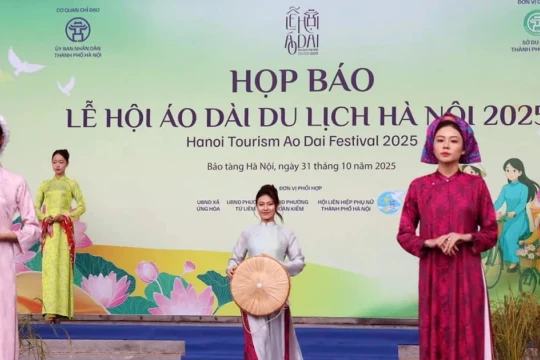 Tỏa sáng tinh hoa di sản tại Lễ hội Áo dài Hà Nội 2025