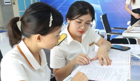 Đề xuất cơ chế đảm bảo thu nhập, tiền lương đối với công chức Thuế, Hải quan Đề xuất cơ chế đảm bảo thu nhập, tiền lương đối với công chức Thuế, Hải quan