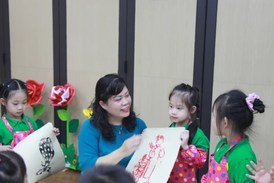 Hà Nội hoàn thành mục tiêu 'Xây dựng trường mầm non lấy trẻ làm trung tâm'