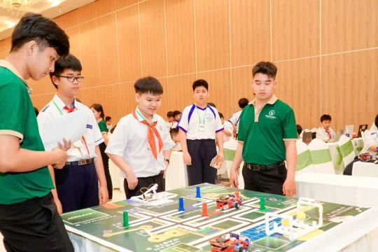 Hiện đại hoá, nâng cao toàn diện chất lượng Giáo dục và Đào tạo Hiện đại hoá, nâng cao toàn diện chất lượng Giáo dục và Đào tạo