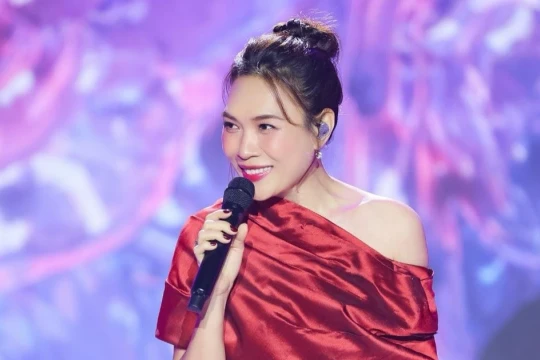 Mỹ Tâm lan tỏa tinh thần 'lá lành đùm lá rách' giữa mưa lũ miền Trung