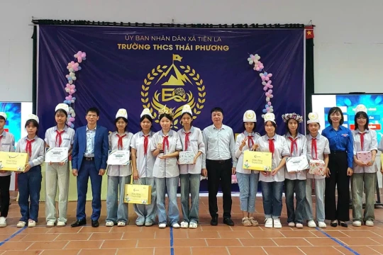 Học sinh Hưng Yên sôi nổi thi 'Đường lên đỉnh EQ'