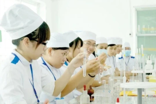 Mô hình viện - trường trong đào tạo Y khoa: Vượt thách thức, giữ chất lượng