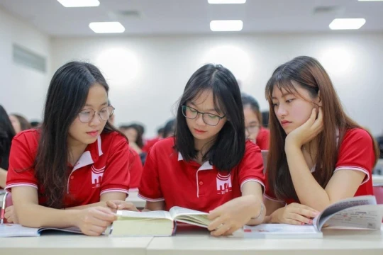 Thực thi nhất quán chiến lược 6 trụ cột để xây dựng đại học tinh hoa