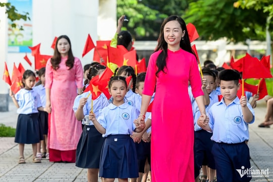 Bộ GD-ĐT nêu những lý do cần phải thêm lương đặc thù cho giáo viên