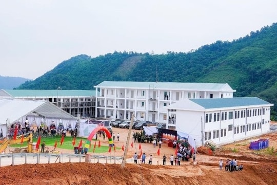 Đồng loạt khởi công 9 trường nội trú: Bước ngoặt giáo dục vùng biên Nghệ An