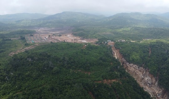 Nóng: Lâm Đồng yêu cầu tháo dỡ toàn bộ hồ chứa nước không phép trên núi Tân Lai