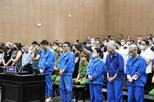 Bị cáo đánh bạc hàng triệu USD trong khách sạn Pullman nói 'hoàn cảnh gia đình rất khó khăn'