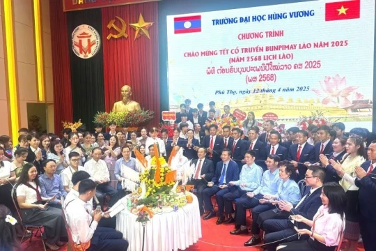 Phú Thọ ban hành chính sách hỗ trợ lưu học sinh Lào