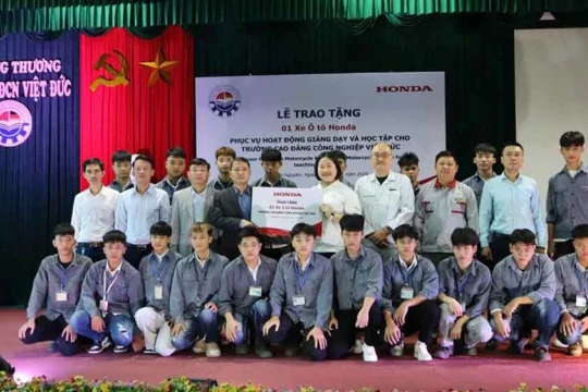 Tăng cường gắn kết giữa nhà trường và doanh nghiệp trong đào tạo nghề