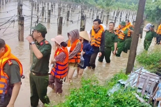 Lâm Đồng: Giao các địa phương chủ động cho học sinh nghỉ học ứng phó bão