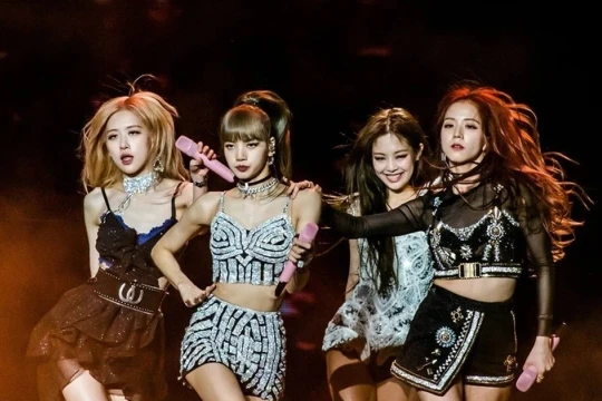 BLACKPINK 'cứu vãn' công ty quản lý, bỏ túi khoản lợi nhuận gần 24 triệu USD