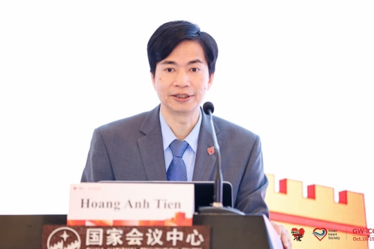 Từ thủ khoa đại học thành ứng viên giáo sư trẻ nhất ngành Y