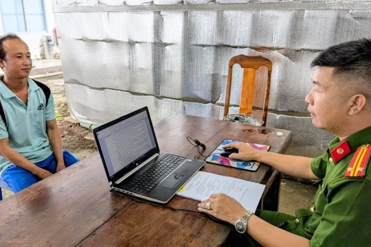 Tạm giữ đối tượng xâm hại 2 bé gái ở An Giang