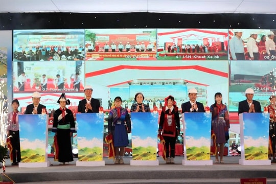 Phó Thủ tướng Phạm Thị Thanh Trà dự lễ khởi công 4 trường nội trú biên giới Lào Cai, tặng quà học sinh khó khăn