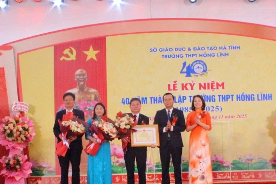 Trường THPT Hồng Lĩnh kỷ niệm 40 năm thành lập