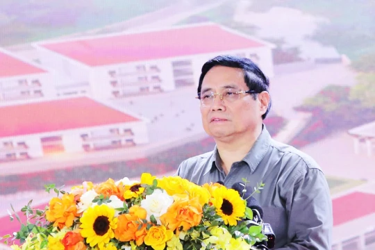 Thủ tướng: Những ngôi trường mới không chỉ là nơi gieo tri thức, mà còn là cột mốc lòng dân