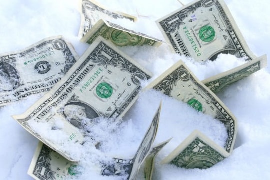 Càng RÉT càng giỏi TÍCH TIỀN: 4 tuổi như kiến tha lâu cũng đầy tổ, mùa ĐÔNG này tiền vàng để chật két