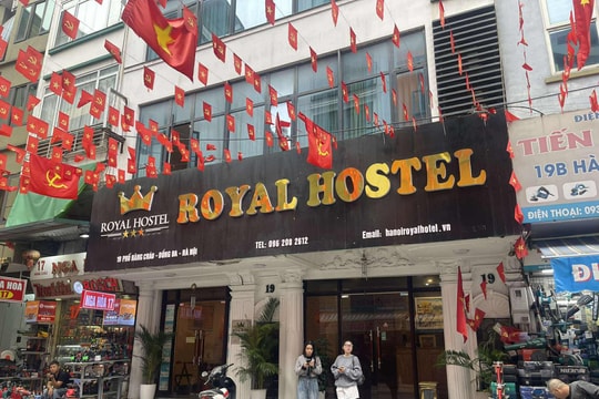 Công an vào cuộc xác minh vụ khách sạn ở Hà Nội "bùng" phòng dù khách đã thanh toán đủ tiền 3 ngày gây bức xúc