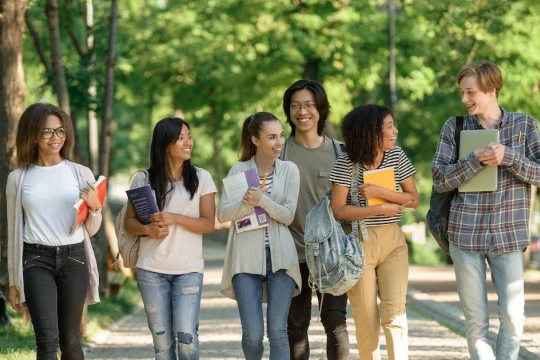 Canada siết mạnh giấy phép du học