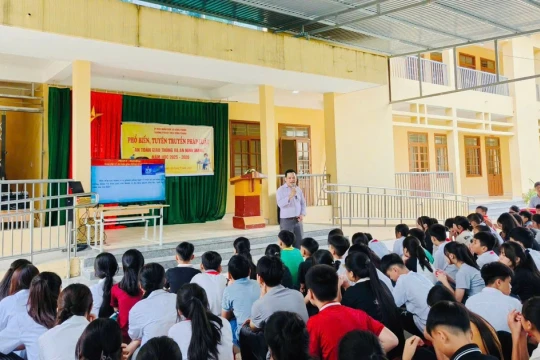 Kiên trì vượt khó, nâng tầm chất lượng giáo dục vùng khó