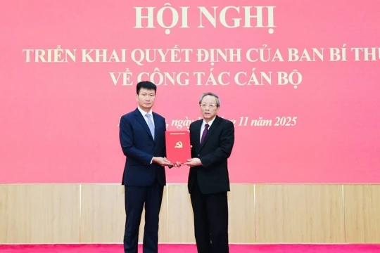 Ông Trần Huy Tuấn làm Phó Bí thư Tỉnh ủy Ninh Bình