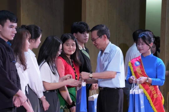 Nỗ lực thu hút học sinh giỏi vào ngành sư phạm