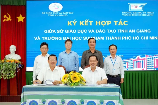 Trường ĐH Sư phạm TPHCM và Sở GD&ĐT An Giang hợp tác đẩy mạnh chuyển đổi số