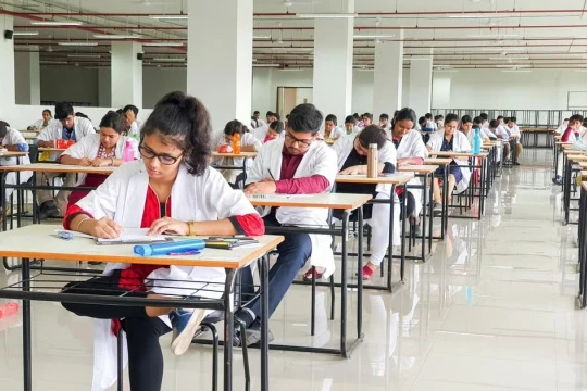 Giấc mơ châu Âu xa dần với sinh viên Pakistan