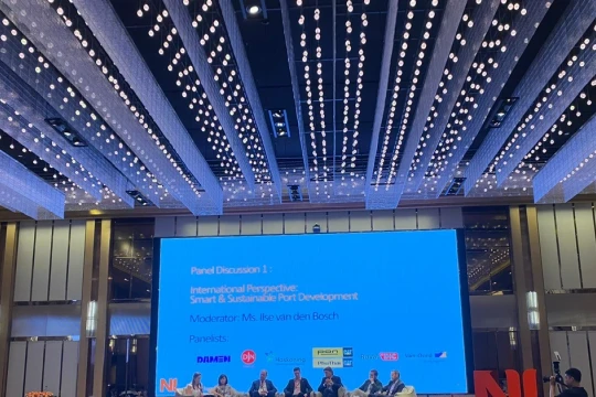 Bộ trưởng Hà Lan: 'Việt Nam đang dẫn đầu khu vực về phát triển cảng biển'