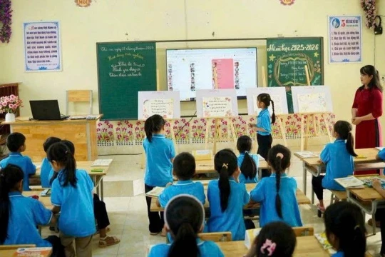 Mang tri thức số lên non cao