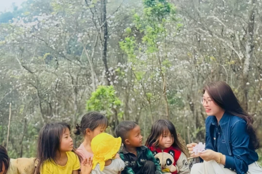 'Mở lối': Hành trình gieo chữ và thắp sáng niềm tin nơi rẻo cao