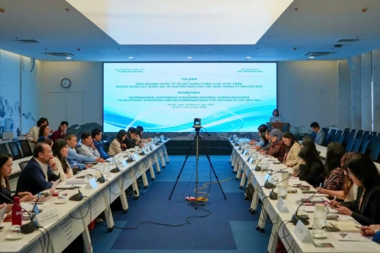Kinh nghiệm quốc tế xây dựng chiến lược phát triển nguồn nhân lực quốc gia