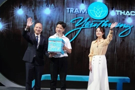 Thầy giáo khuyết tật đứng sau thành công của đội tuyển GITC Việt Nam