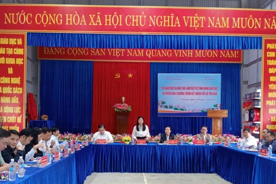 Sở GD&ĐT Đà Nẵng hỗ trợ xã Trà Vân đẩy mạnh chuyển đổi số trong giáo dục