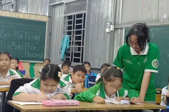 Hành trình 15 năm của lớp học tình thương Long Bửu