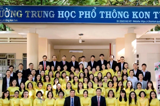 Trường THPT Kon Tum: 50 năm vun trồng tri thức, viết tiếp hành trình tự hào