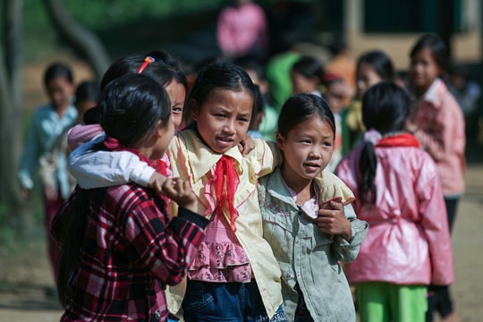 Hành trình gieo chữ nơi đại ngàn: Từ những lớp học đêm đến chiến lược xóa mù chữ bền vững cho vùng dân tộc thiểu số
