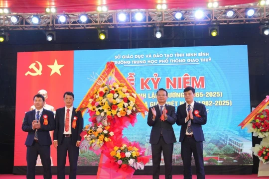 60 năm khẳng định niềm tin, trí tuệ và vững bước tương lai